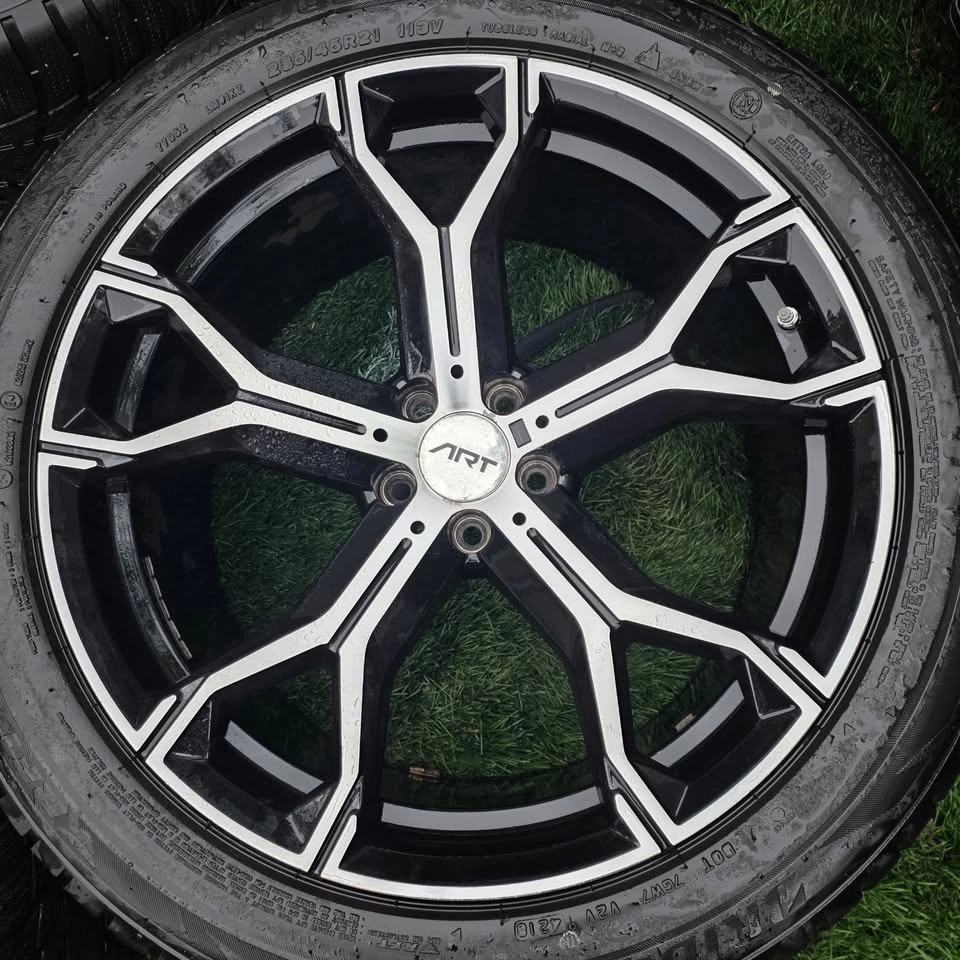 285/45/21 Bridgestone Winter Tires with 5x112 Rims & TPMS - photo 3