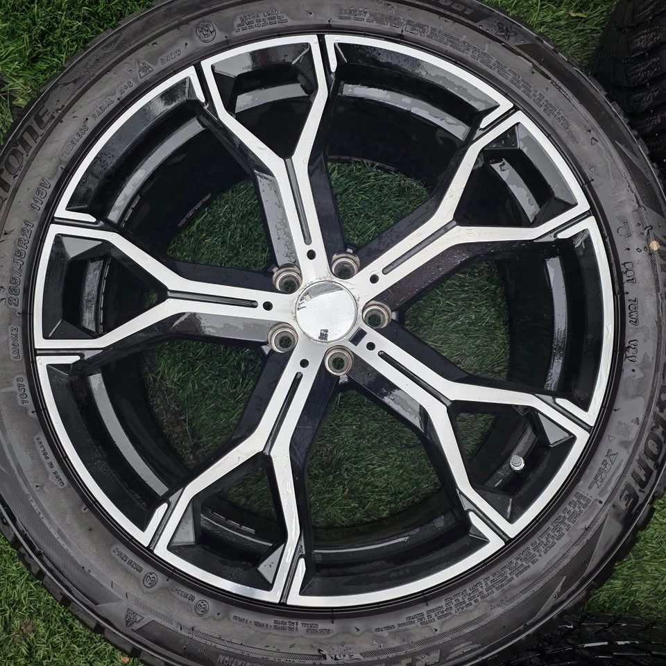 285/45/21 Bridgestone Winter Tires with 5x112 Rims & TPMS - photo 5