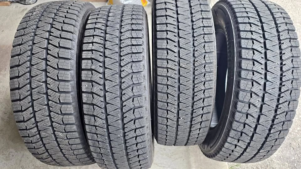 225/65/17 Bridgestone Winter Tires 95% Tread (2025)