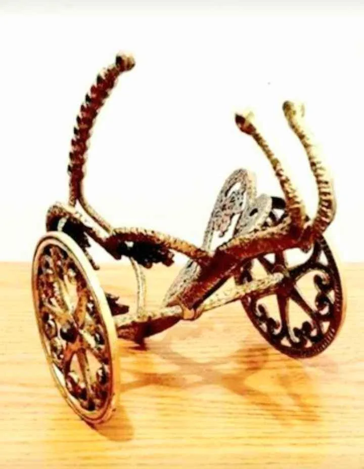Enamel Brass Handmade Chariot Wine Bottle Holder image indicator(2)