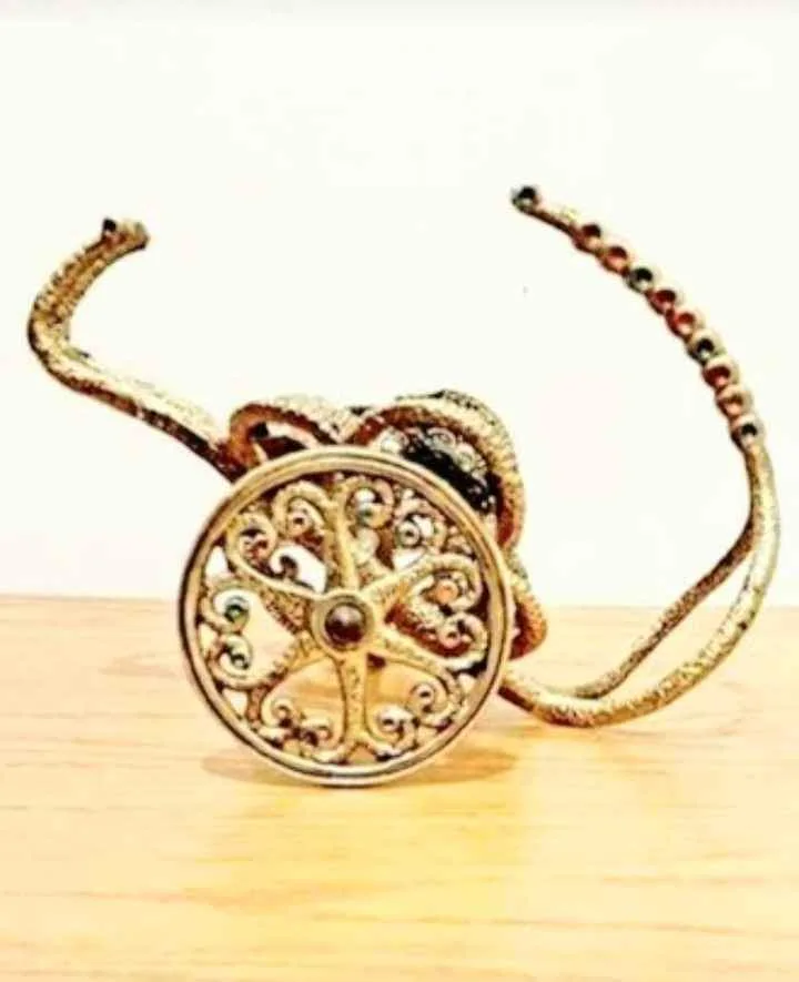 Enamel Brass Handmade Chariot Wine Bottle Holder image indicator(3)