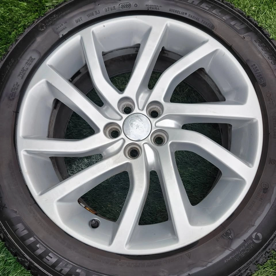 235/55/18 Michelin winter tires with Land Rover OEM rims 5x108 - photo 4