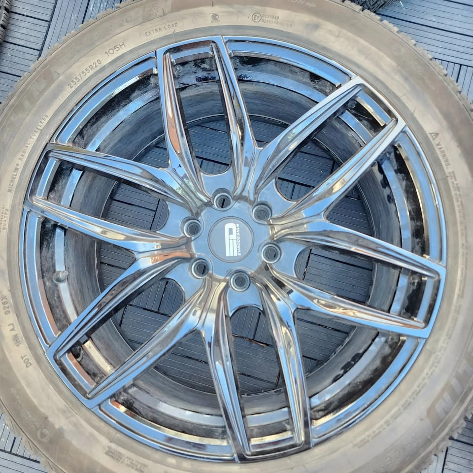 Cadillac XT6 Winter Tire Set 235/55/20 Michelin 85% Tread - photo 2