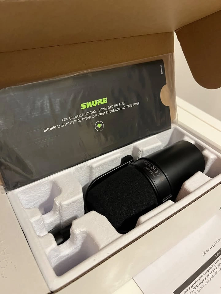 Shure MV7 Podcast Microphone (Full Box / Excellent Condition) - photo 5