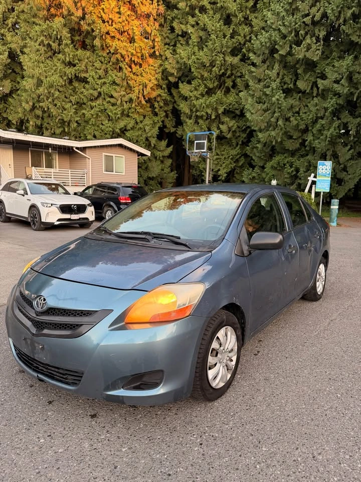 2008 Toyota Yaris - photo 2