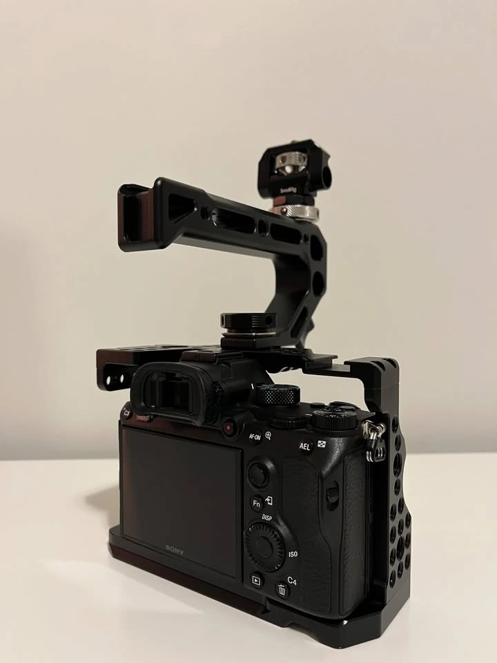 Sony a7 III Camera Setup with UURig Cage, SmallRig & Battery - photo 4
