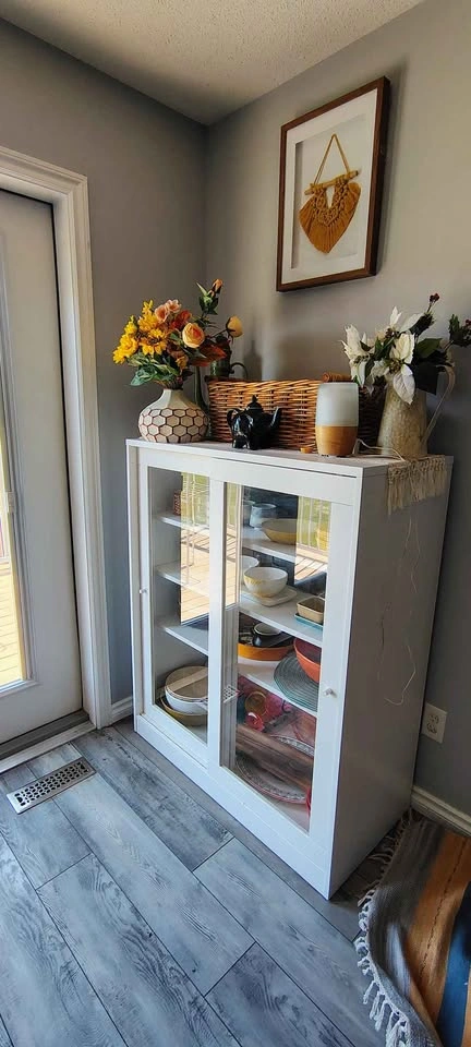 White Glass Display Cabinet / Crockery Unit - photo 3