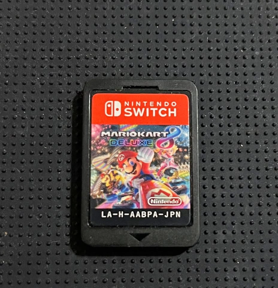 Mario Kart 8 Deluxe - Nintendo Switch (Cartridge Only)