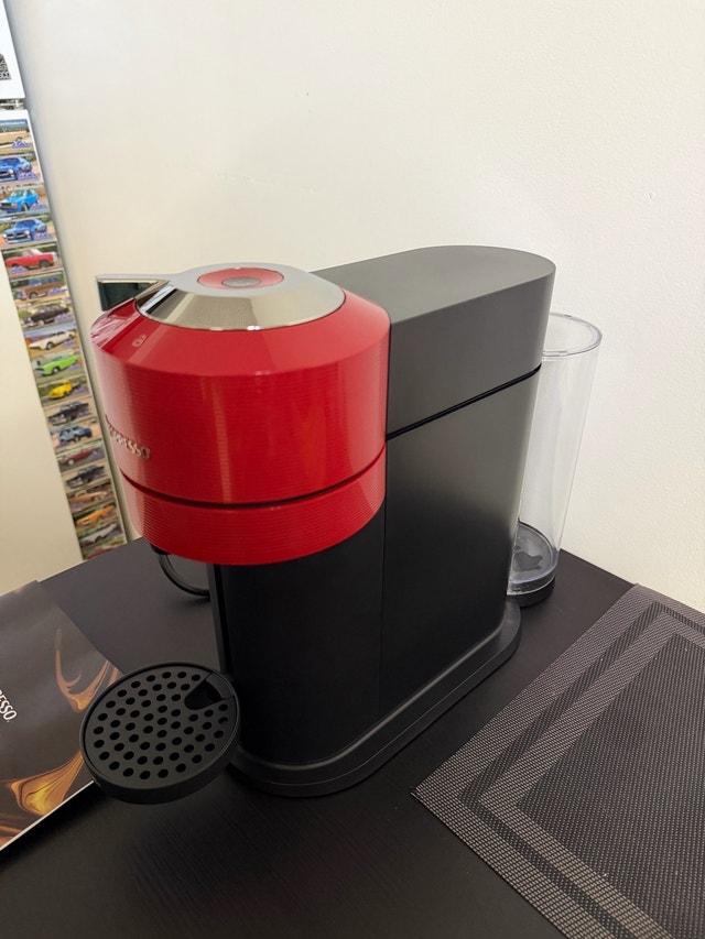 Nespresso Vertuo Next Coffee Machine – Cherry Red (Breville) - photo 4