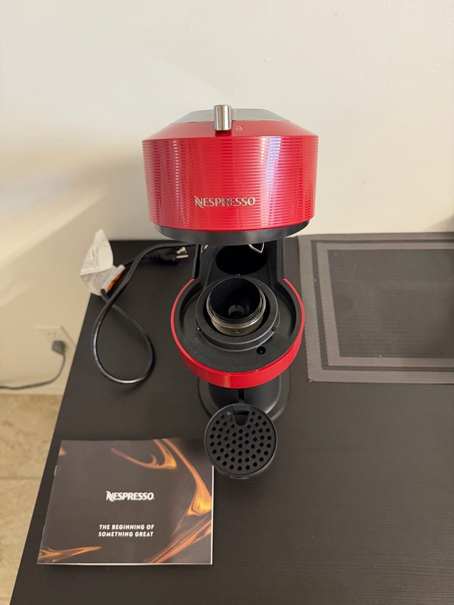 Nespresso Vertuo Next Coffee Machine – Cherry Red (Breville) - photo 5