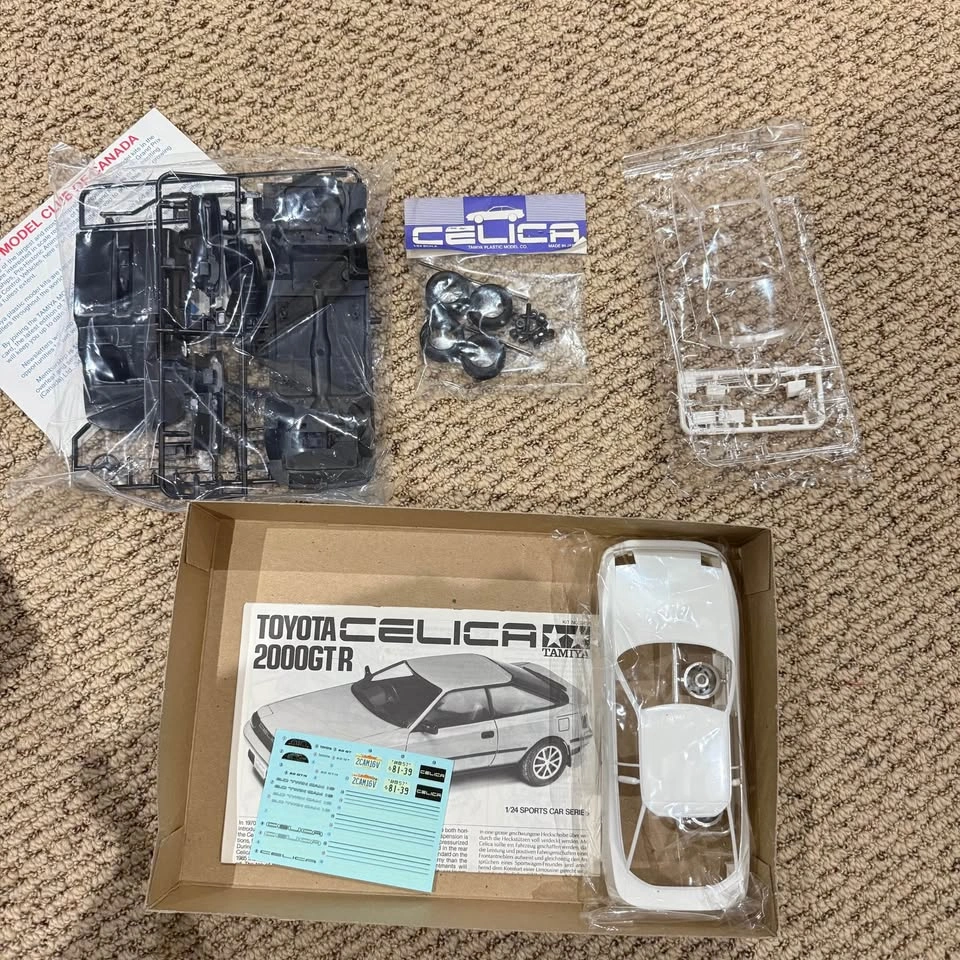 Rare Tamiya Model kit 1/24 Toyota Celica 2000GTR - photo 2
