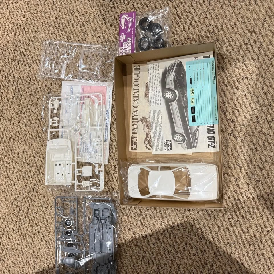 Rare Tamiya model kit Toyota Sprinter Trueno GT-Z 1/24 - photo 2