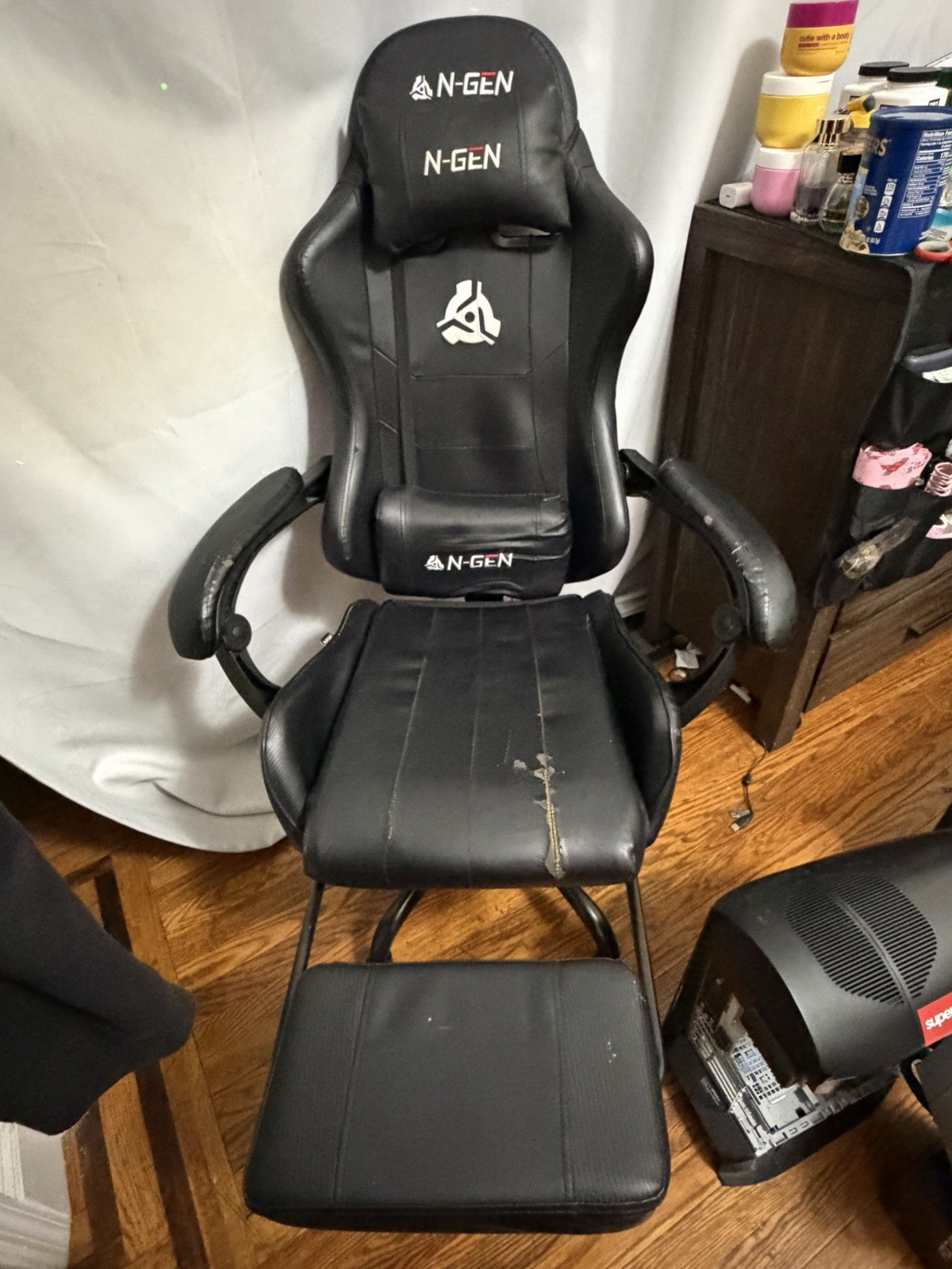 N-GEN Black Gaming Chair, With Footrest