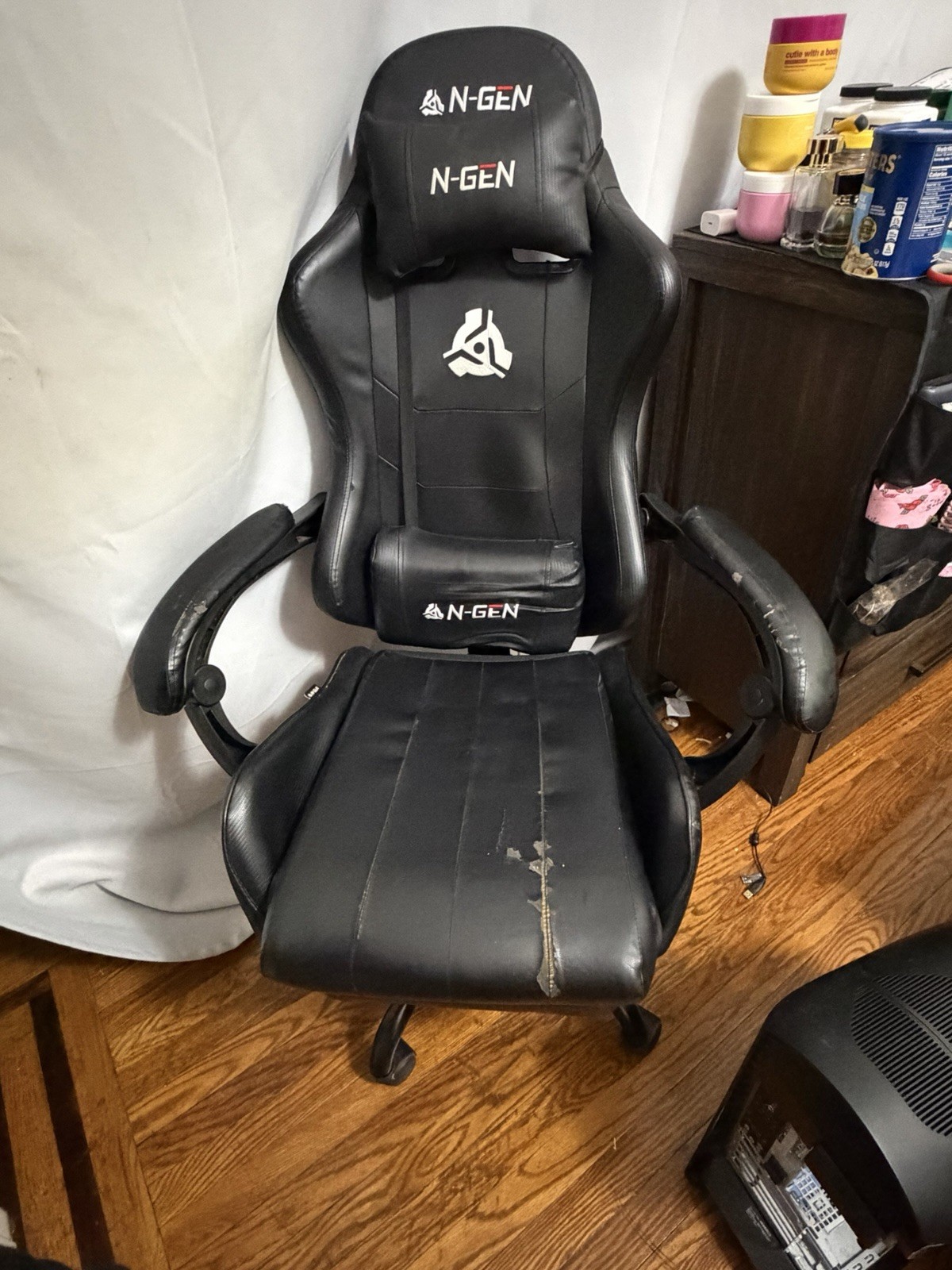N-GEN Black Gaming Chair, With Footrest - photo 2