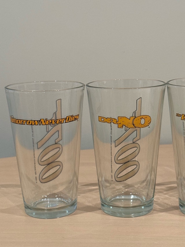 James Bond 007 Glassware Collection - photo 4