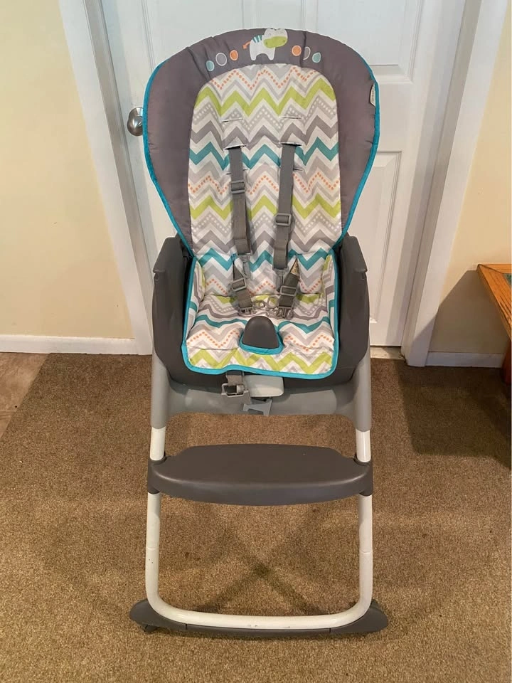 Ingenuity brand high chair - photo 2