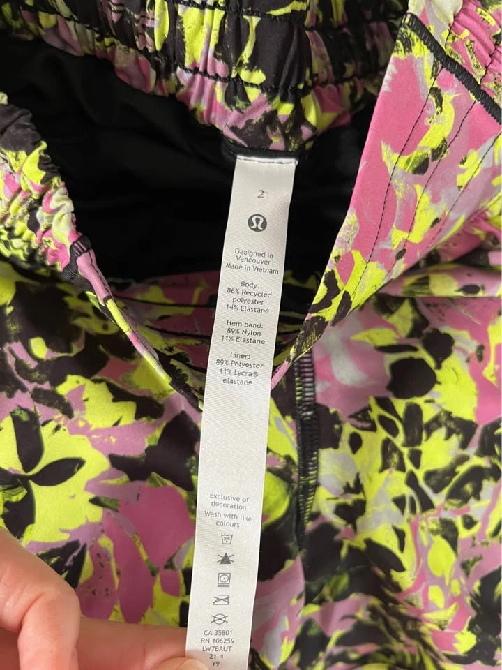 Lululemon Shorts Size 2 Neon Floral - photo 2