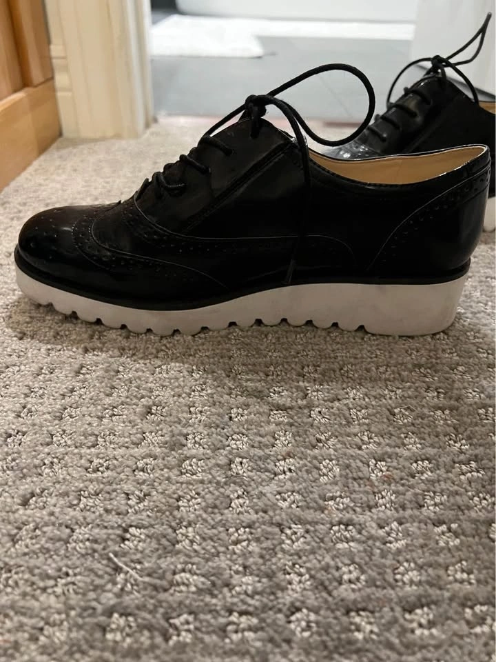 Nine West black patent leather platform oxfords 8M - photo 2