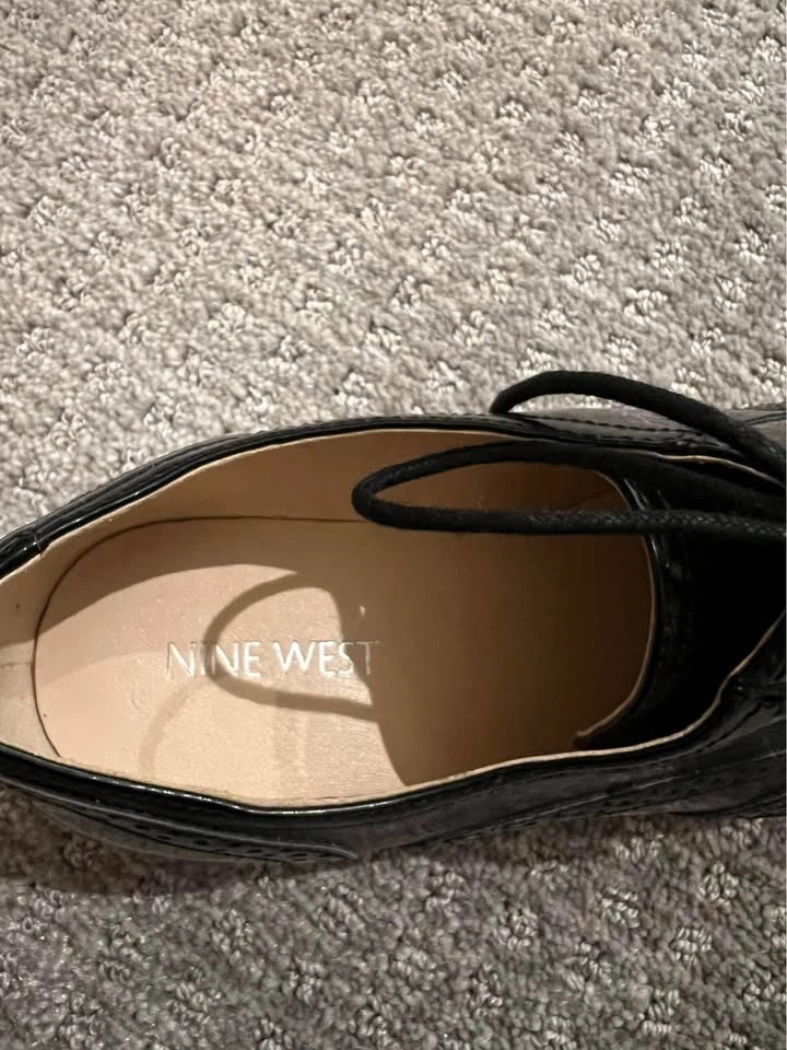 Nine West black patent leather platform oxfords 8M - photo 3