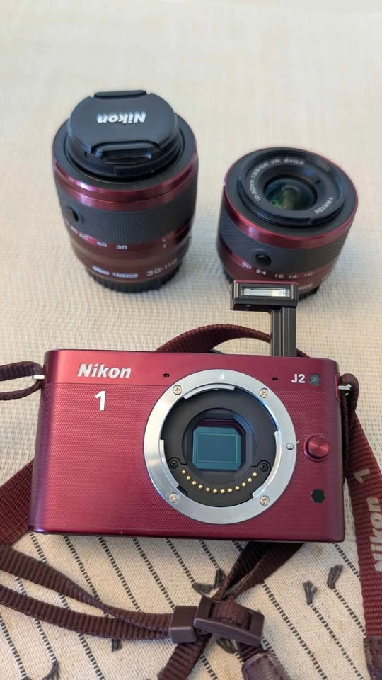 Nikon 1 J2 Camera with 30-110 Lens - Red - photo 3