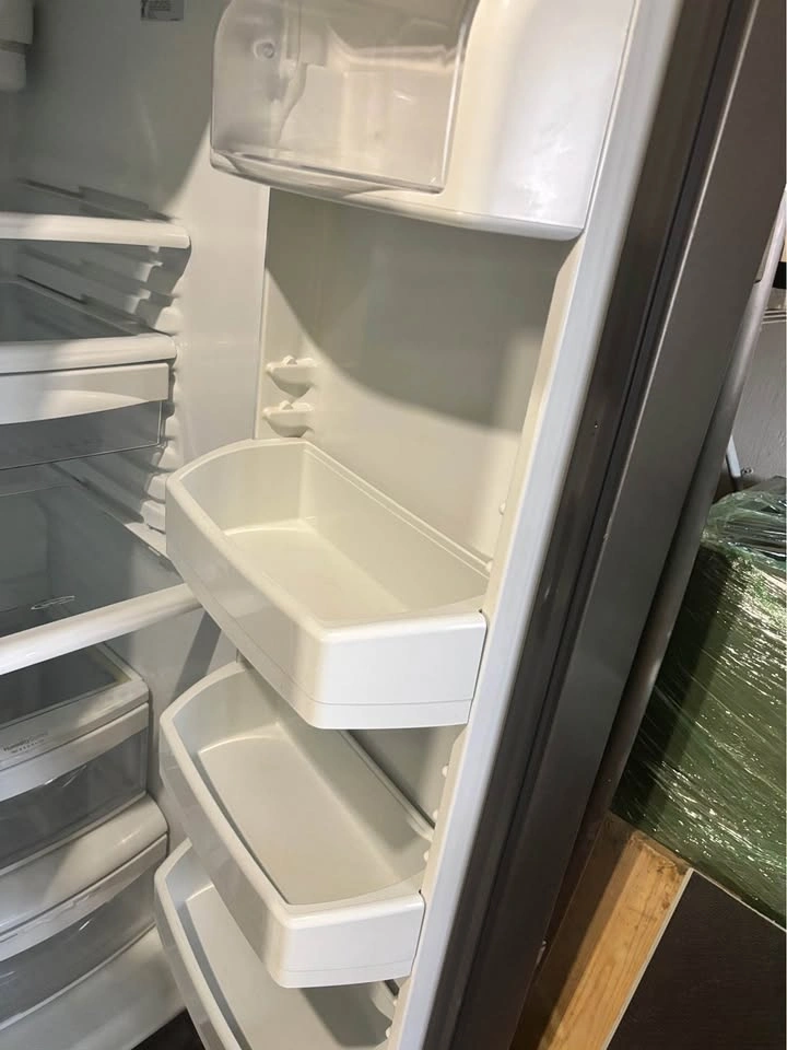 GE Side by Side Fridge - photo 3