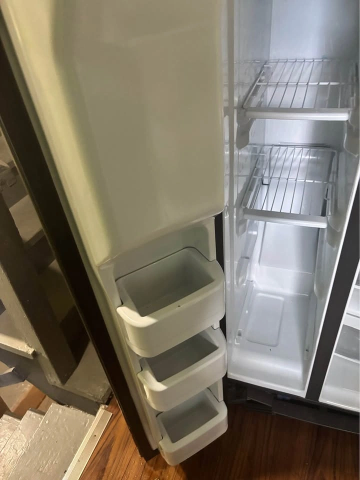 GE Side by Side Fridge - photo 5