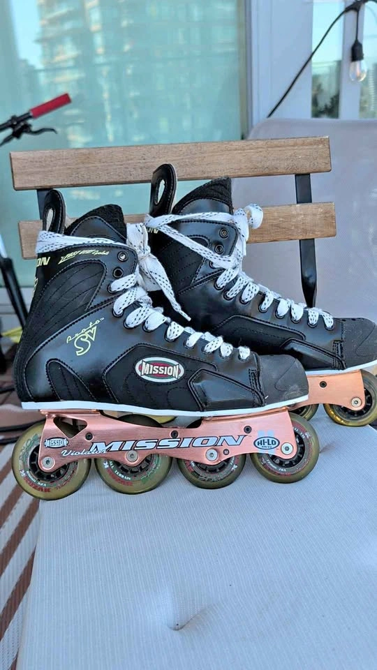 Mission rollerblades size 10 - Amazing condition!