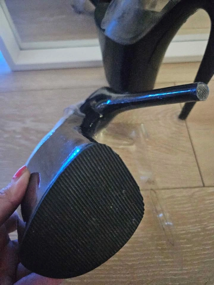 Size 6 black 8 inch pleasers