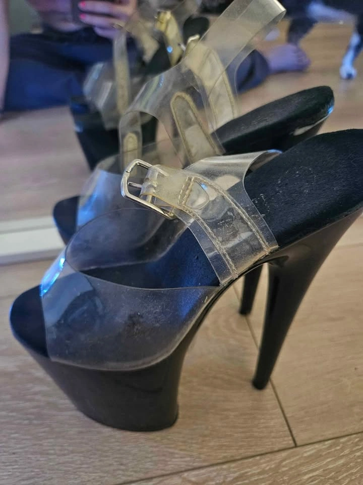 Size 6 black 8 inch pleasers - photo 2