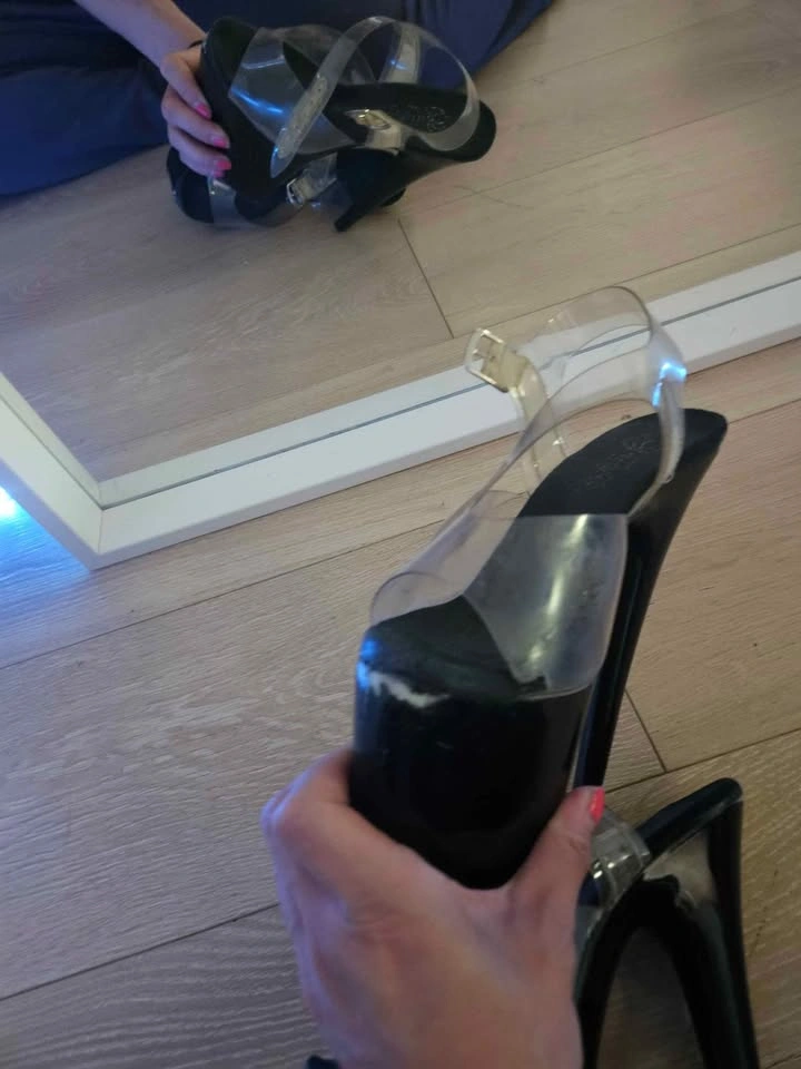 Size 6 black 8 inch pleasers - photo 4