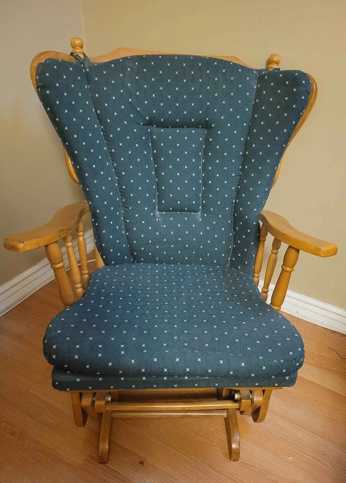 Wooden Glider Rocking Chair with matching Ottoman - photo 2