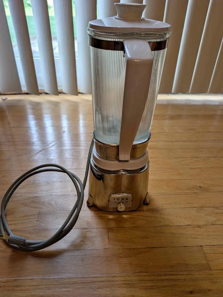 Vintage Iona 2-Speed Glass Blender