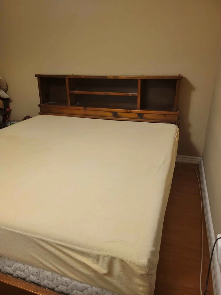 King size bed - photo 4
