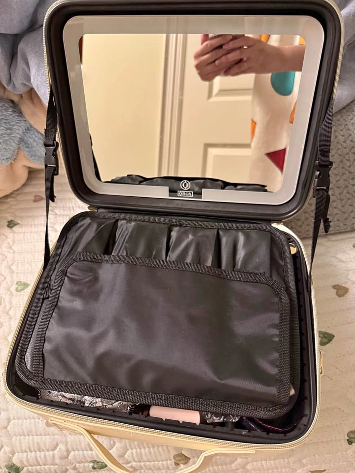 OBOX LED Makeup Travel Case with Lighted Mirror