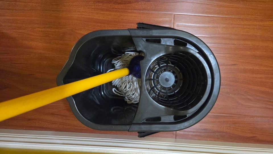 Floor Mop & Bucket - photo 2