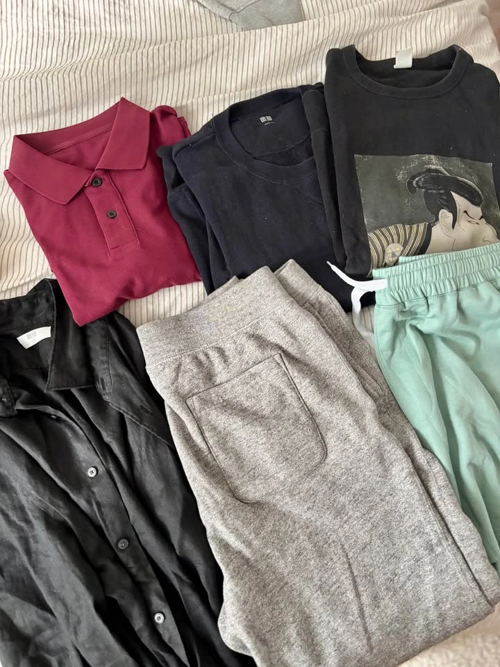 Men’s Uniqlo Clothing Bundle - Sizes Medium / Large - photo 2