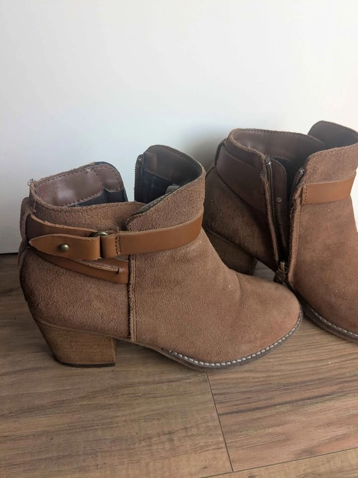 Naturalizer tan heel boots - photo 2