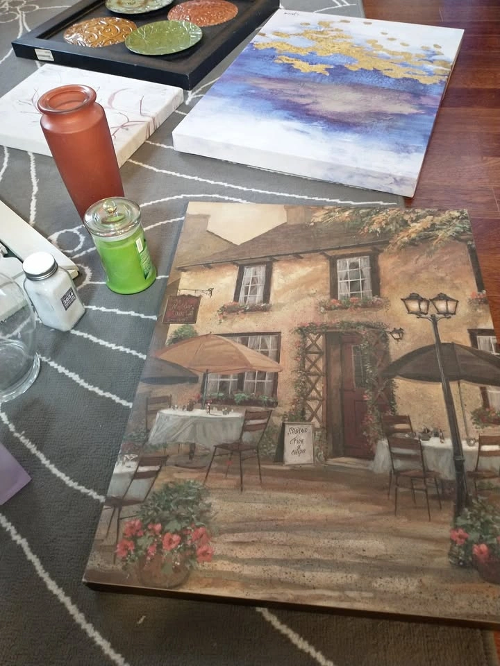 Several home accessories. 15 piece.