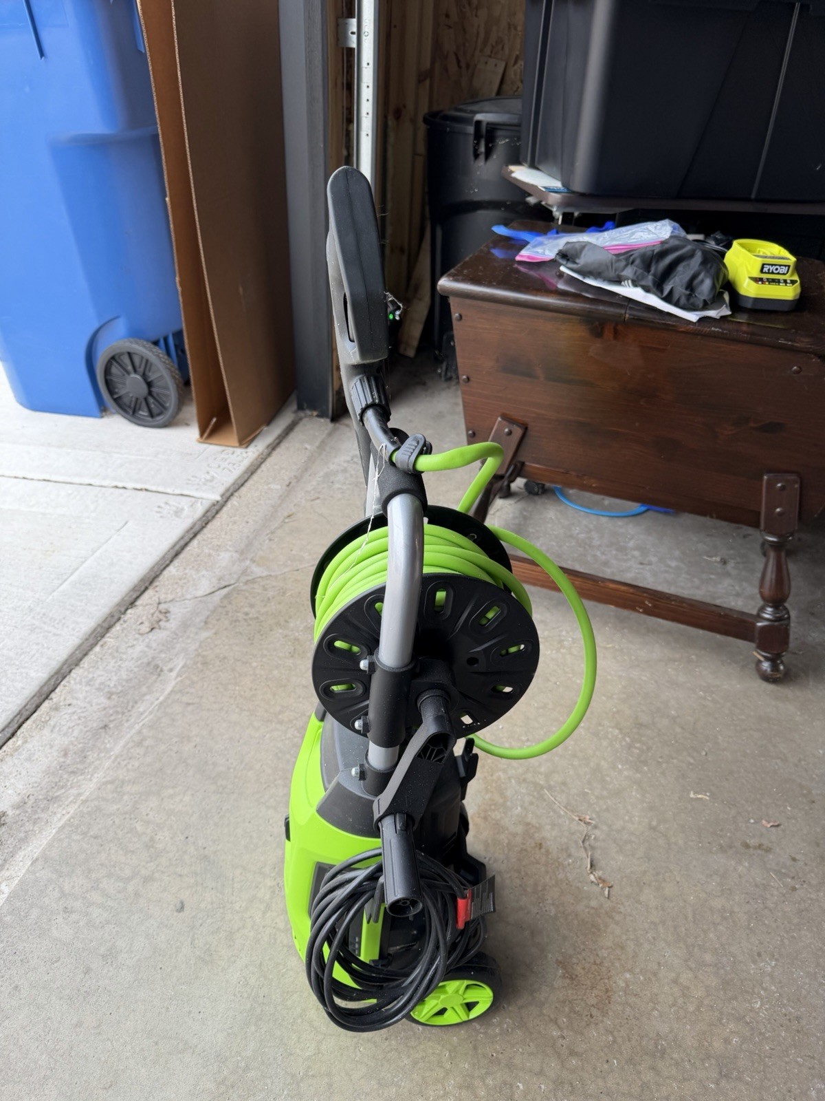 Green Electric Pressure Washer Wheel-Mounted with Hose Reel - photo 3