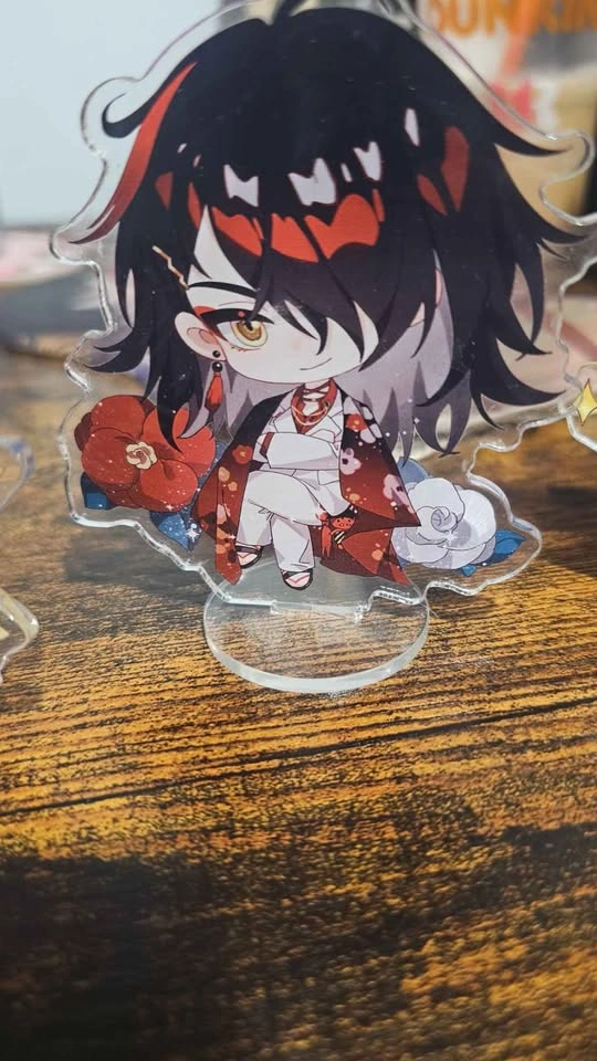 Five Nijisanji vtubers acrylic stands - photo 3
