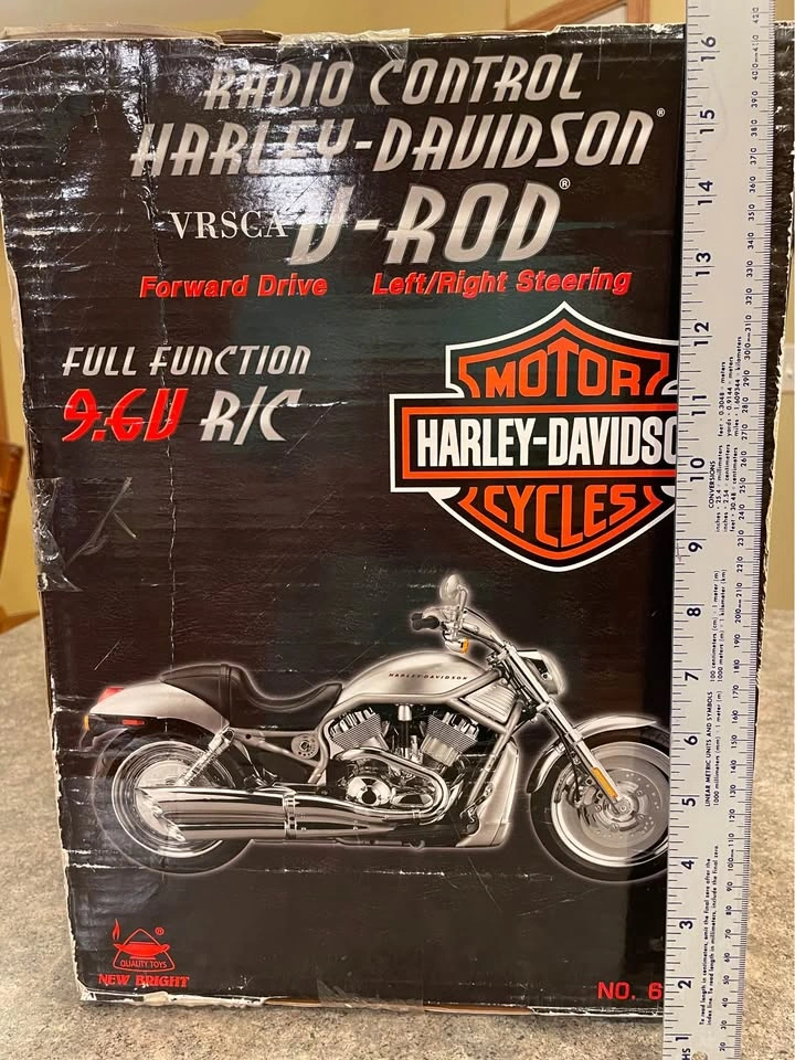 Vintage New Bright Harley-Davidson V-Rod RC Motorcycle 1:6 - photo 5