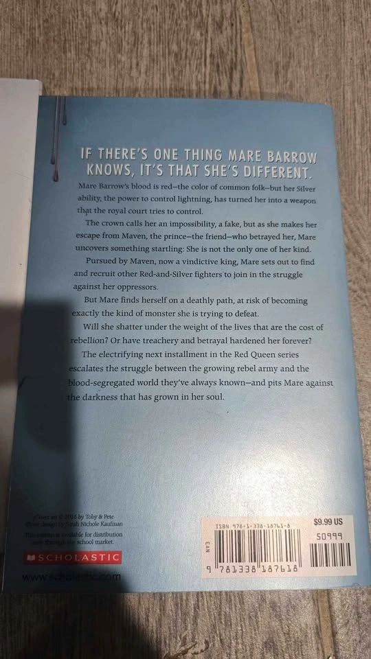 Red Queen Trilogy by Victoria Aveyard - photo 4
