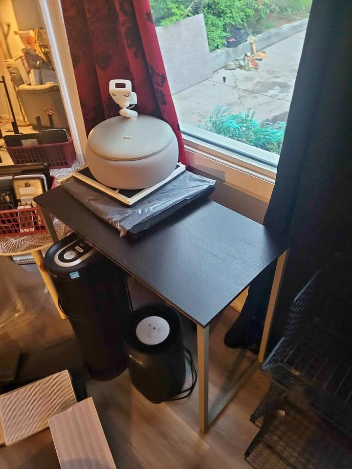 Desks & Side Tables