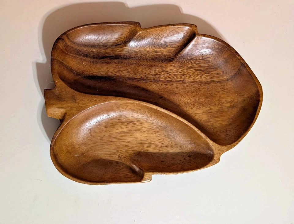 Vintage Leaf-Shaped Wooden Divided Serving Tray