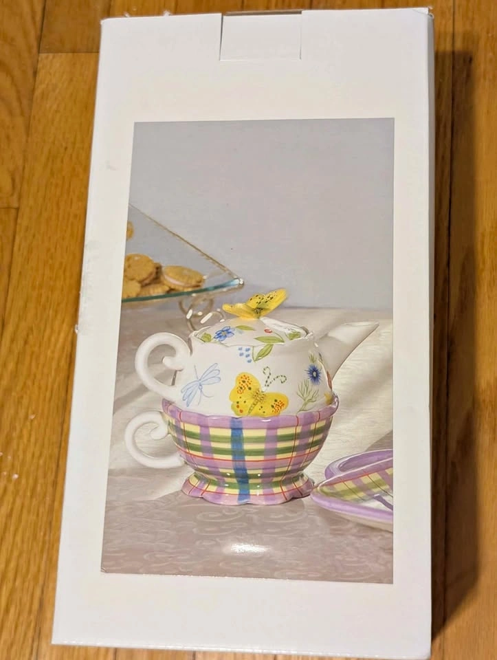 Vintage Regal Butterfly & Flower Tea For One NIB