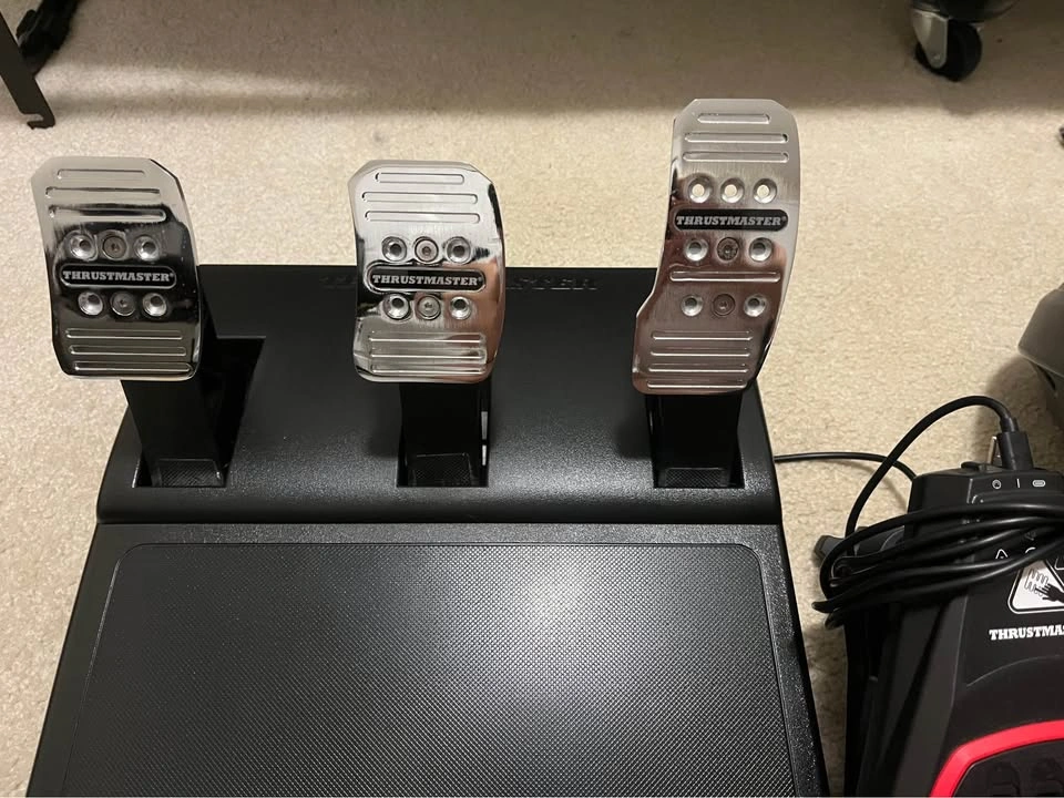 Thrustmaster TMX Pro + TH8S Shifter - photo 4