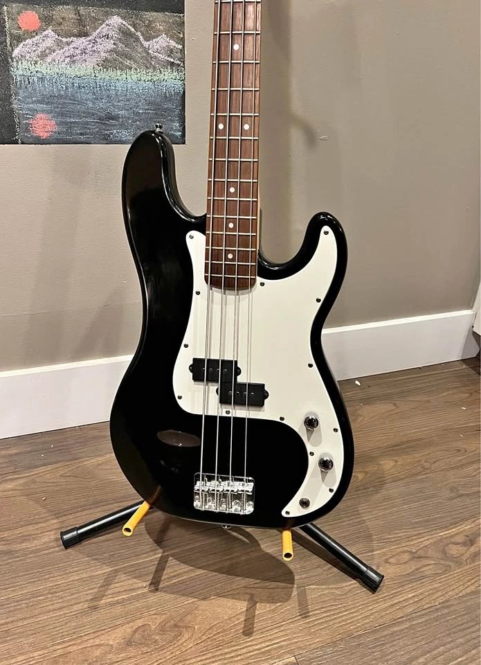 Fender P Bass Affinity Bass Guitar 🚚 Free Delivery