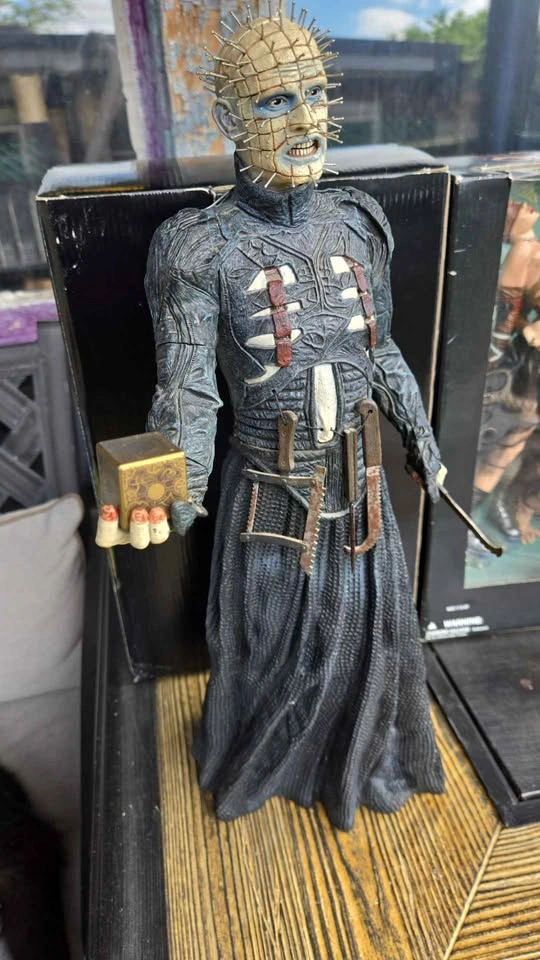 NECA Hellraiser Pinhead Ultimate Action Figure - photo 2