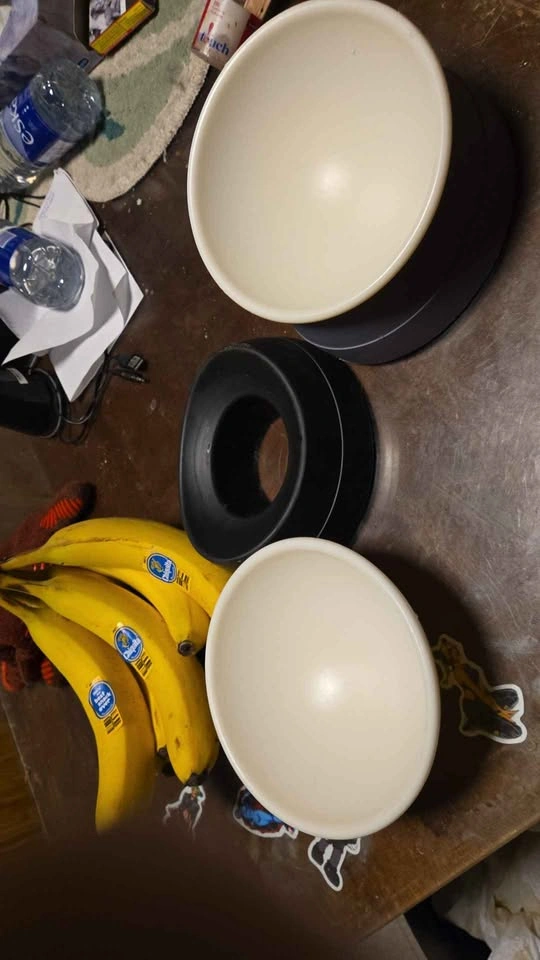 Adjustable cat/dog bowls - photo 2