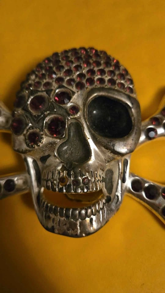 Skull and Crossbones Belt Buckle with Red Rhinestones - photo 2